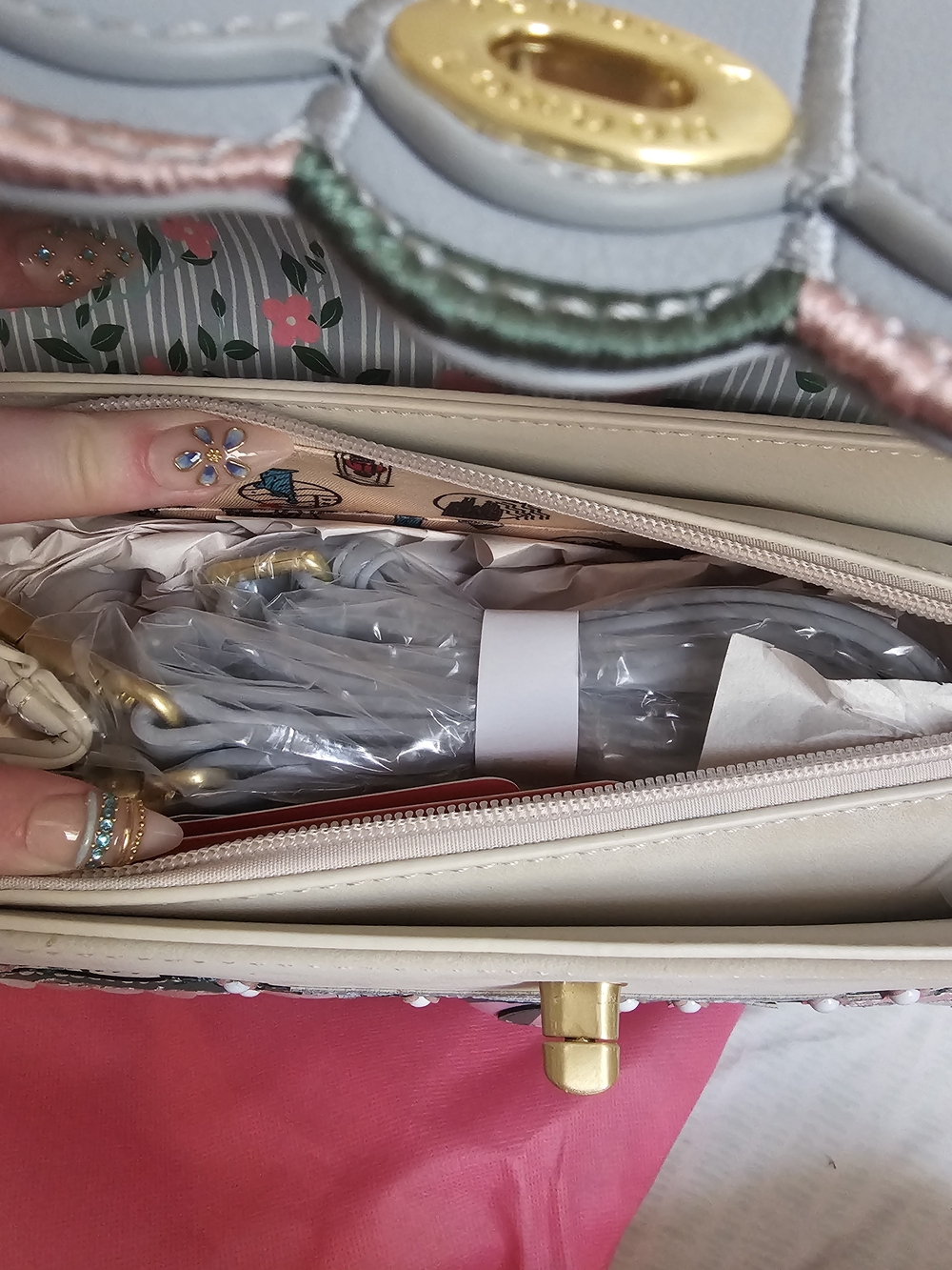 Vendula London Posies And Patisseries Grace Bag - Picture 4 of 5